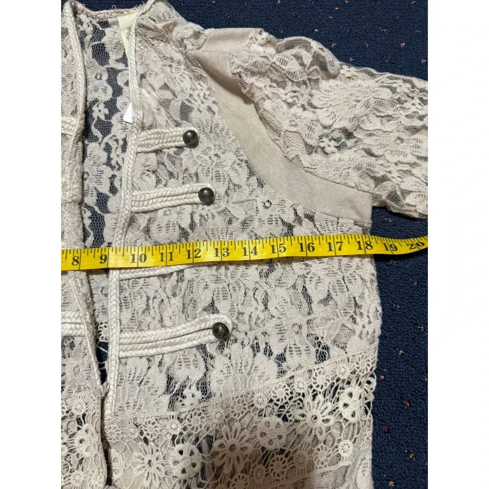 Vocal lace duster